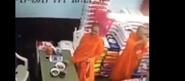 ‘Budist rahipler’ iPhone çaldı - Sputnik Türkiye