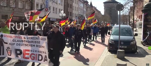 Nürnberg'de PEGIDA'dan Erdoğan karşıtı yürüyüş / Video haber - Sputnik Türkiye