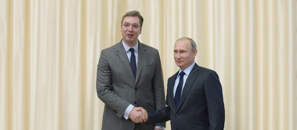 Sırbistan Başbakanı Aleksandr Vuçiç ve Rusya Devlet Başkanı Vladimir Putin - Sputnik Türkiye