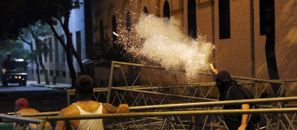 Paraguay'da kongre binası ateşe verildi Paraguay'da kongre binası ateşe verildi - Sputnik Türkiye