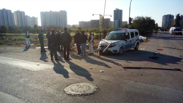 Mersin'de polis aracına saldırı - Sputnik Türkiye