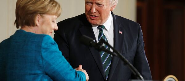 ABD Başkanı Donald Trump- Almanya Başbakanı Angela Merkel - Sputnik Türkiye