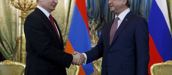 Rusya Devlet Başkanı Vladimir Putin- Ermenistan Devlet Başkanı Serj Sarkisyan - Sputnik Türkiye