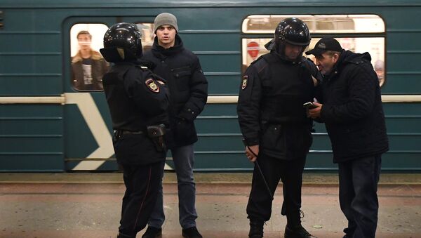 Moskova metrosunda güvenlik önlemleri - Sputnik Türkiye