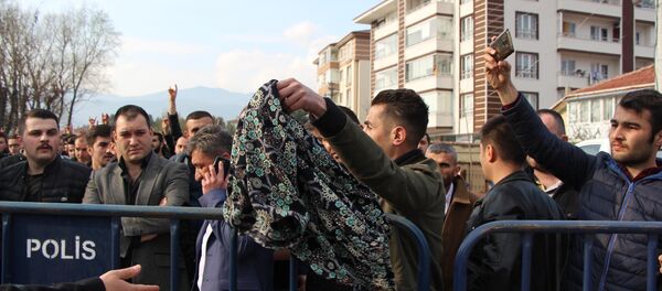 Ülkücülerden Meral Akşener'e etekli protesto - Sputnik Türkiye