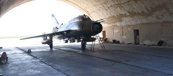 Humus yakınlarındaki Şayrat hava üssü. - Sputnik Türkiye