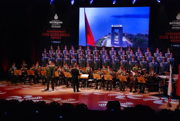 Kızıl Ordu Korosu, İstanbul'da Çanakkale Türküsü'nü seslendirdi. - Sputnik Türkiye