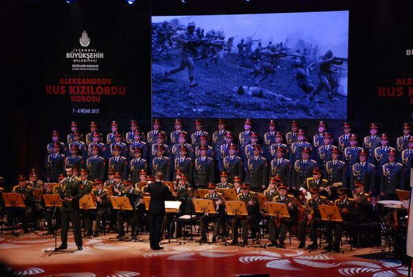 Kızıl Ordu Korosu, İstanbul'da Çanakkale Türküsü'nü seslendirdi. - Sputnik Türkiye