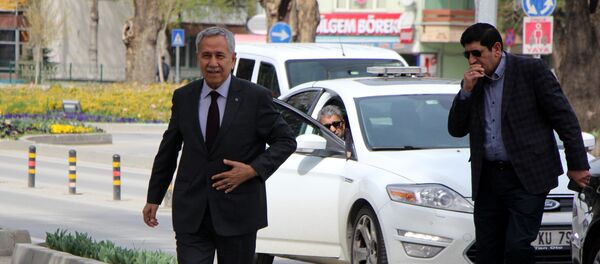 Bülent Arınç - Sputnik Türkiye