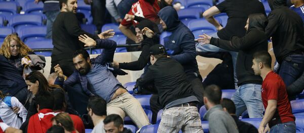 Lyon-Beşiktaş maçı öncesi olaylar çıktı Lyon-Beşiktaş maçı öncesi olaylar çıktı - Sputnik Türkiye