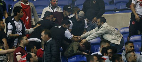 Lyon-Beşiktaş maçında taraftarlar arasında olaylar çıktı - Sputnik Türkiye