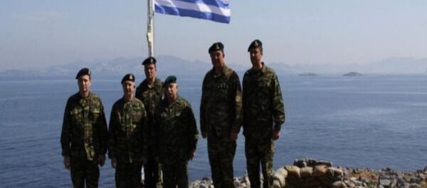 Yunanistan Kara Kuvvetleri Komutanı Korgeneral Stefanis'den Kardak'lı hatıra fotoğrafı Yunanistan Kara Kuvvetleri Komutanı Korgeneral Stefanis'den Kardak'lı hatıra fotoğrafı - Sputnik Türkiye