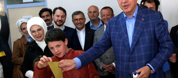 Recep Tayyip Erdoğan - referandum - sandık - İstanbul - Sputnik Türkiye