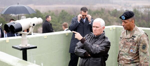 ABD Başkan Yardımcısı Mike Pence ABD Başkan Yardımcısı Mike Pence - Sputnik Türkiye