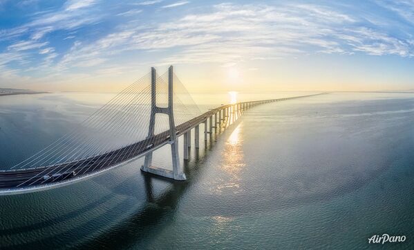 Lizbon’daki Vasco de Gama Köprüsü. - Sputnik Türkiye