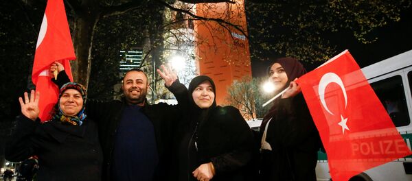 Almanya / 16 Nisan anayasa değişikliği referandumu kutlaması - Sputnik Türkiye