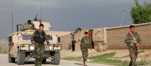 Afganistan'ın Mezar-ı Şerif kenti yakınlarında Afgan askerler - Sputnik Türkiye