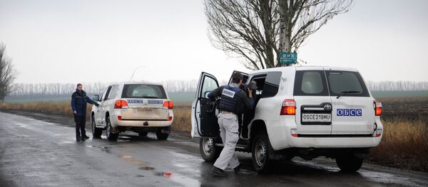 Donbass'ta görev yürüten AGİT misyonu Donbass'ta görev yürüten AGİT misyonu - Sputnik Türkiye