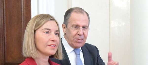 Rusya Dışişleri Bakanı Sergey Lavrov ile Avrupa Birliği (AB) Dışişleri ve Güvenlik Politikaları Yüksek Temsilcisi Federica Mogherini Rusya Dışişleri Bakanı Sergey Lavrov ile Avrupa Birliği (AB) Dışişleri ve Güvenlik Politikaları Yüksek Temsilcisi Federica Mogherini - Sputnik Türkiye