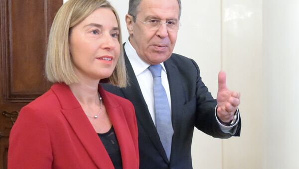 Rusya Dışişleri Bakanı Sergey Lavrov ile Avrupa Birliği (AB) Dışişleri ve Güvenlik Politikaları Yüksek Temsilcisi Federica Mogherini - Sputnik Türkiye