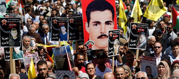 Açlık grevindeki Filistinli tutuklulara destek yürüyüşü - Sputnik Türkiye