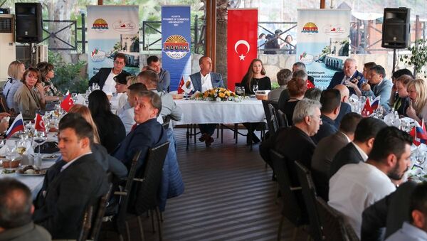 Dışişleri Bakanı Mevlüt Çavuşoğlu, Alanya'da Uluslararası Rus Derneği, medya yöneticileri ve Rus gazetecilerle bir araya geldi - Sputnik Türkiye