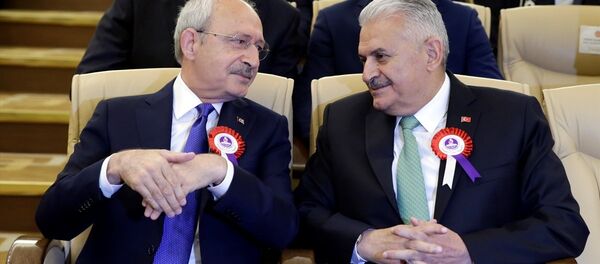 Başbakan Binali Yıldırım ve CHP Genel Başkanı Kemal Kılıçdaroğlu - Sputnik Türkiye