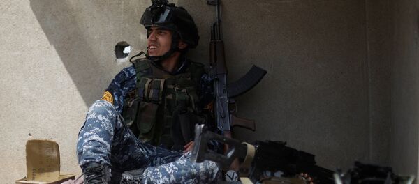 Musul'da IŞİD ile savaşan Irak federal polisi - Sputnik Türkiye
