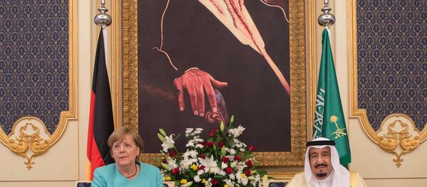Almanya Başbakanı Angela Merkel ve Suudi Arabistan Kralı Selman bin Abdulaziz - Sputnik Türkiye