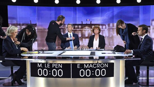 Marine Le Pen - Emmanuel Macron - Sputnik Türkiye
