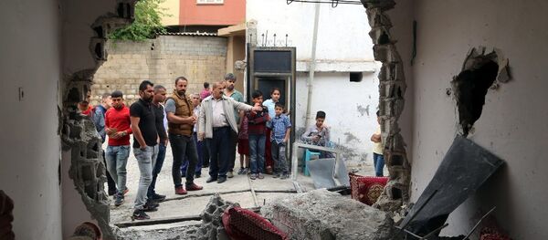 Silopi'de polis panzeri eve çarptı: 2 çocuk öldü - Sputnik Türkiye