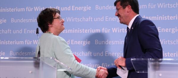Ekonomi Bakanı Nihat Zeybekci ve Almanya Ekonomi ve Enerji Bakanı Brigitte Zypries - Sputnik Türkiye