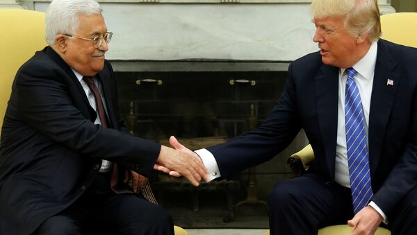 Filistin Devlet Başkanı Mahmud Abbas ve ABD Başkanı Donald Trump - Sputnik Türkiye