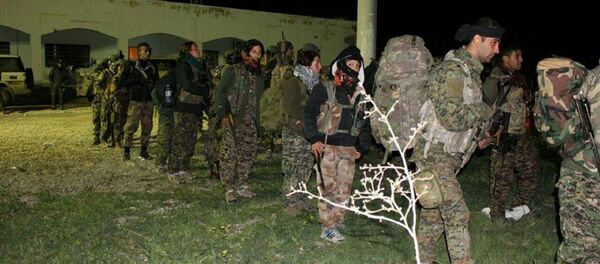 Suriye'nin kuzeyinde YPG savaşçıları - Sputnik Türkiye