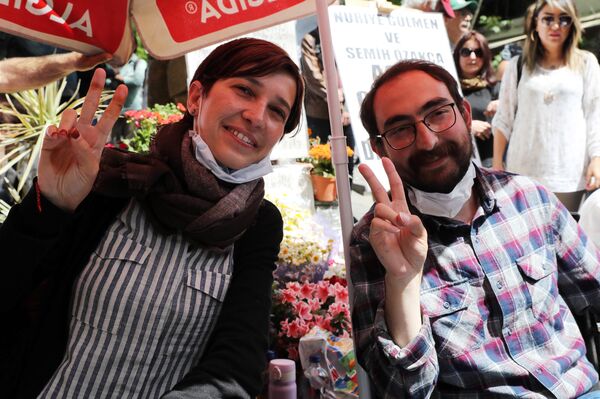 Nuriye Gülmen ve Semih Özakça açlık revinde - Sputnik Türkiye