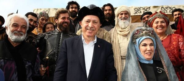 Cumhurbaşkanı Recep Tayyip Erdoğan, Diriliş Ertuğrul setinde - Sputnik Türkiye