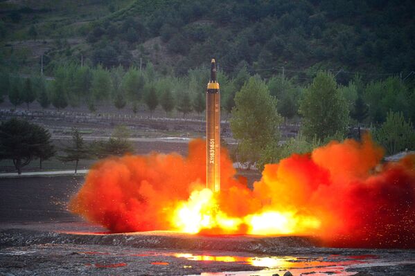 Kuzey Kore, yeni füze denemesini gerçekleştirdi - Sputnik Türkiye