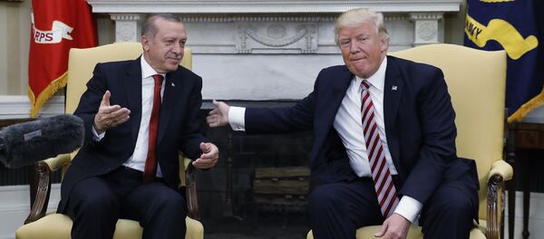 Cumhurbaşkanı Recep Tayyip Erdoğan ve ABD Başkanı Donald Trump - Sputnik Türkiye