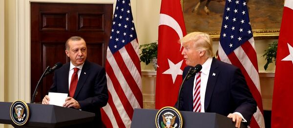 Cumhurbaşkanı Recep Tayyip Erdoğan ve ABD Başkanı Donald Trump - Sputnik Türkiye
