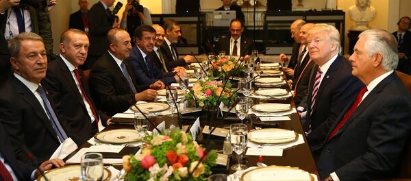 Cumhurbaşkanı Recep Tayyip Erdoğan ve ABD Başkanı Donald Trump - heyet - Sputnik Türkiye