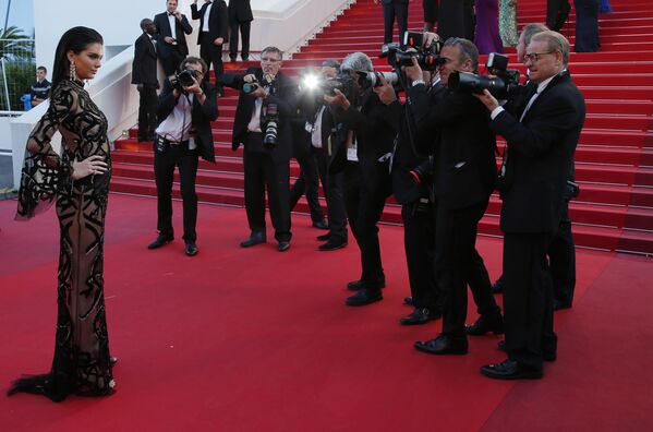 Cannes Film Festivali'nin en cesur kıyafetleri - Sputnik Türkiye
