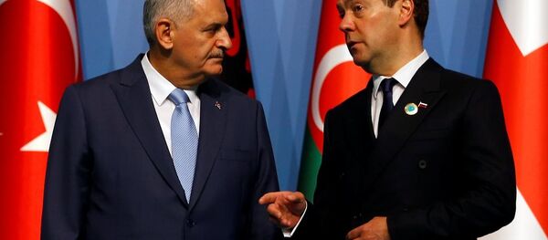 Başbakan Binali Yıldırım ve Rus mevkidaşı Dmitriy Medvedev - Sputnik Türkiye
