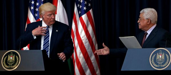 ABD Başkanı Donald Trump - Filistin Devlet Başkanı Mahmud Abbas ABD Başkanı Donald Trump - Filistin Devlet Başkanı Mahmud Abbas - Sputnik Türkiye