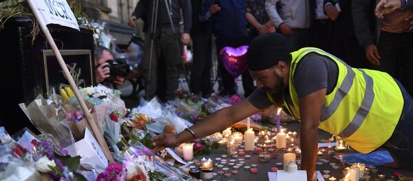 Manchester'da saldırının ardından yapılan anma - Sputnik Türkiye