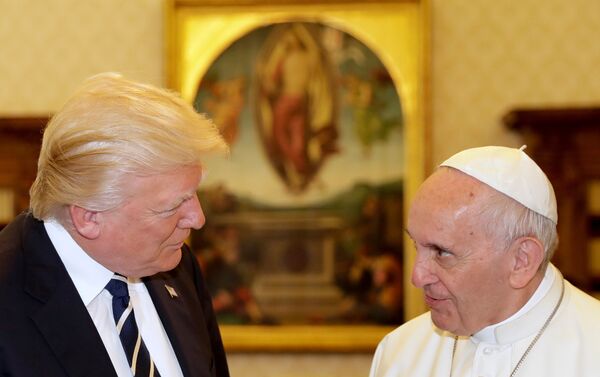 ABD Başkanı Trump, Vatikan'da Papa Francis ile görüştü. - Sputnik Türkiye