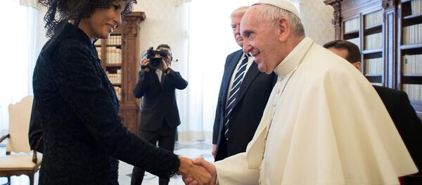 Melania Trump-Papa Francis - Sputnik Türkiye