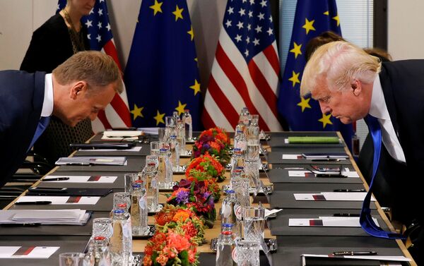 ABD Başkanı Donald Trump ve Avrupa Konseyi Başkanı Donald Tusk - Sputnik Türkiye