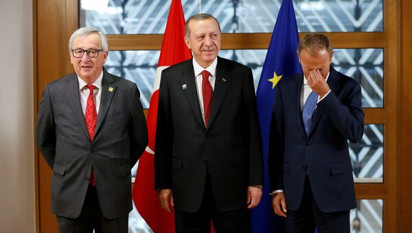 Cumhurbaşkanı Recep Tayyip Erdoğan, Avrupa Komisyonu Başkanı Jean-Claude Juncker ve Avrupa Konseyi Başkanı Donald Tusk ile birlikte - Sputnik Türkiye