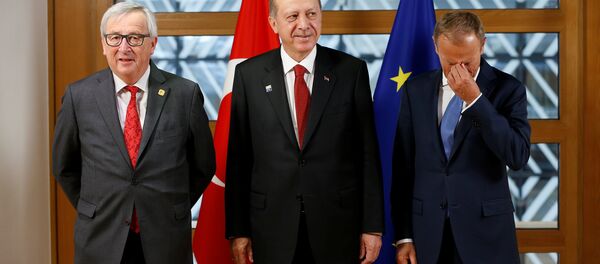 Cumhurbaşkanı Recep Tayyip Erdoğan, Avrupa Komisyonu Başkanı Jean-Claude Juncker ve Avrupa Konseyi Başkanı Donald Tusk ile birlikte - Sputnik Türkiye