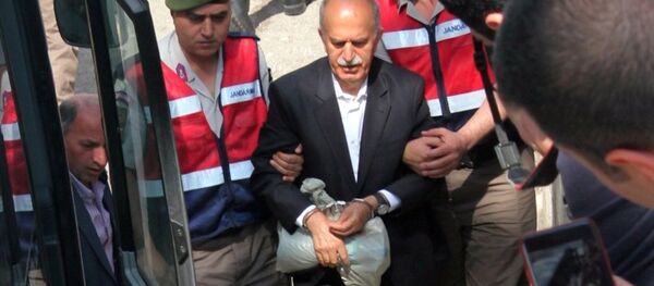 Eski Bursa Valisi Şahabettin Harput - Sputnik Türkiye